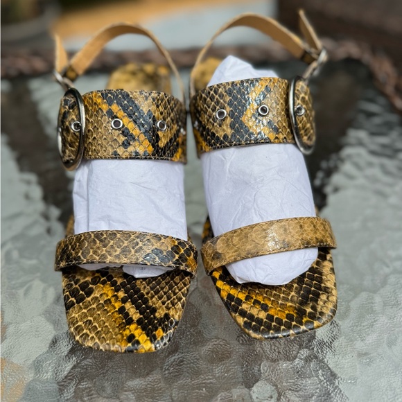 TopShop Snake Print Black/Yellow Slingback Womens Sandals 2 inch heel size 6.5 - Picture 5 of 9